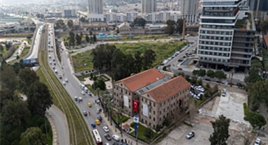 Harita ve Kadastro Mühendisleri Odası İzmir Şubesi’nden Başkan Tugay’a destek “Tescil yasaya aykırı”