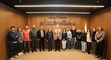 İspanyol Misafirlerden İnegöl’ün Nöbetçi Kitaphanelerine Tam Not