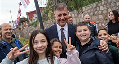 İzmir’de kadın ve çocuk odaklı sosyal politikalar güçleniyor