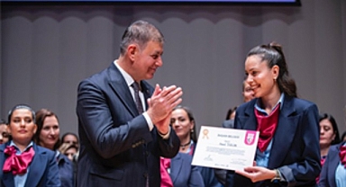  İzmir’in kadınlarıyla tam yol ileri