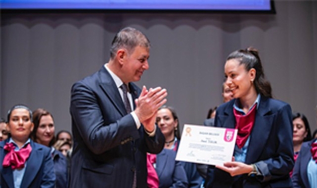  İzmir’in kadınlarıyla tam yol ileri
