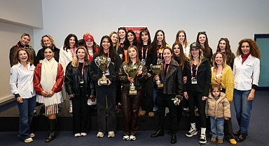 Kadın Sürücüler İstanbul Park'ta Buluştu