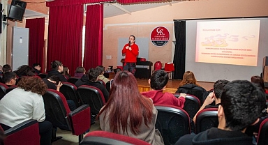 Karşıyakalı gençler afetlere karşı bilinçleniyor