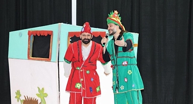 Kartepe’de Minikler Tiyatroyla Eğlendi