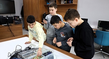 Kocaeli’nin geleceği Bilgievleri’nde şekilleniyor