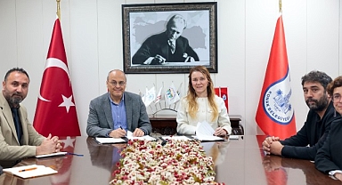 Konak Belediyesi ve BAYETAV’dan iş birliği: İmzalar eşit ve adil yaşam için atıldı