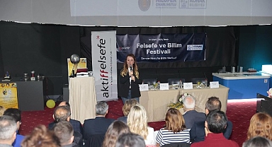 Konak’ta Felsefe ve Bilim Festivali’ne yoğun ilgi