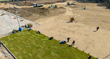 Lunapark alanına yeşille bütünleşen Zeytin Sahne geliyor