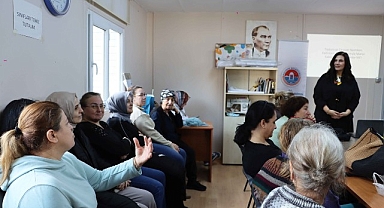 Maltepeli kadınlara dijital riskler ve korunma yolları anlatıldı