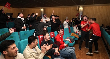 Milli Maç Heyecanı Osmangazi’de Dev Ekranda Yaşandı