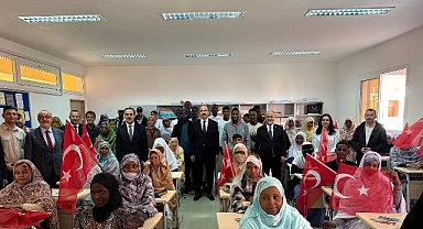 Moritanya’da Türkoloji Okuyan Afrikalı Öğrenciler UCLG Başkanı Altay’ı Coşkuyla Karşıladı