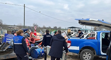 Nilüfer’de yaya yolları işgallerden arındırıldı 