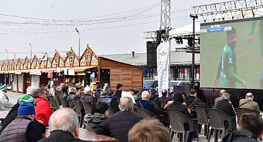 Osmangazi Meydanı’nda Bursaspor Coşkusu Yaşandı