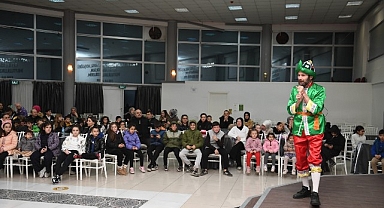 Ovaakça Karagöz ve Sihirbazlık Gösterisiyle Şenlendi