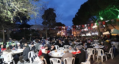 Seferihisar’ın kalbinde bin kişilik “İftar Sofrası” kuruldu