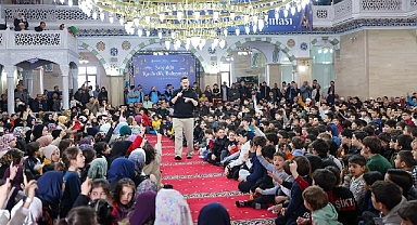 Selçuklu'da Sertaç Abi çocuklarla 'Kardeşlik Buluşması'nda bir araya geldi