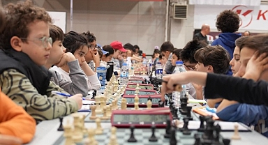 23 Nisan Satranç Turnuvası Kadıköy’de Gerçekleşti