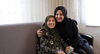 92 Yaşındaki Neriman Teyze’ye Duygu Dolu Doğum Günü Sürprizi