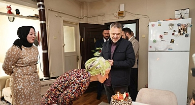 Akın’dan kanseri yenen vatandaşa sürpriz