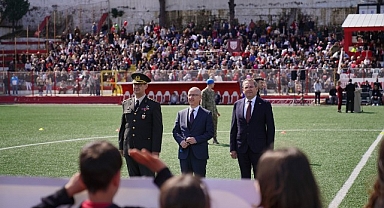 Ayvalık’ta 23 Nisan Coşkusu