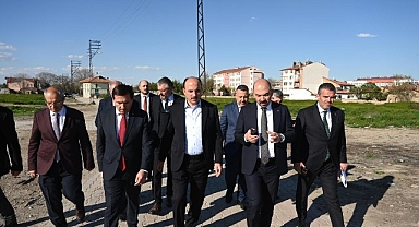 Başkan Altay, Başkan Kılca ve Genel Müdür Yılmaz Akçeşme Kentsel Dönüşüm Alanı ve Kadınlar Pazarı’nı İnceledi