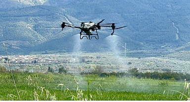 Başkan Çerçioğlu’nun Tarıma ve Üreticilere Destekleri Sürüyor: Tarlalar Drone ile Ücretsiz Gübreleniyor