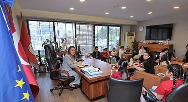 Başkan Mutlu makamını çocuklara devretti