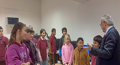 Başkan Topaloğlu’ndan öğrencilere ziyaret 