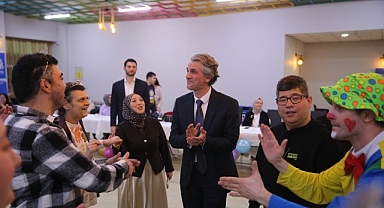 Bayrampaşa’da engel tanımayan doğum günü sevinci