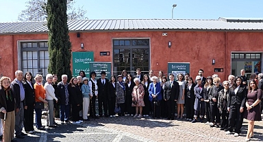 “Bir Tuval İki Nesil” resim sergisi Urladam’da ziyarete açıldı 