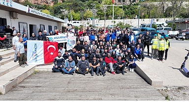 Büyükşehir Belediyesi Antalya sahillerini koruyor