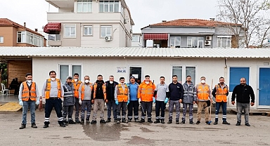 Büyükşehir toplu ulaşım araçlarını titizlikle temizliyor