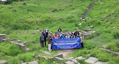 Çeşme Belediyesinden otizm farkındalık yürüyüşü