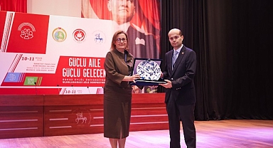 DEÜ Ev Sahipliğinde “Uluslararası Aile Sempozyumu” Başladı: Güçlü Aile, Güçlü Gelecek