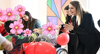 Dünya Otizm Farkındalık Günü’nde Anlamlı Ziyaret