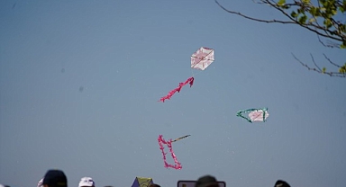 Edremit Belediyesi Geleneksel Uçurtma Şenliği yapıldı