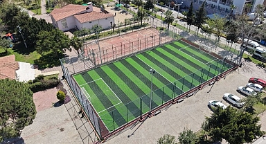 Göynük halı sahası yenilendi