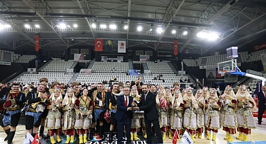 Halk Oyunları Yarışmasına Manisa Büyükşehir Belediyespor Damga Vurdu