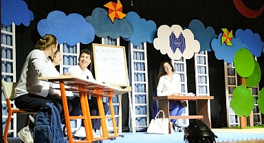 Halkbank Çocuk Tiyatrosu Türkiye’yi Dolaşmayı Sürdürüyor