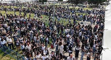 İZKİTAP’ta edebiyat şöleni yaşanıyor
