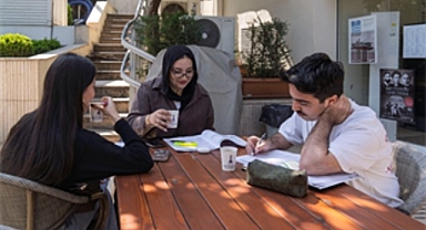 İzmir’in kütüphaneleri gençlere “iyi geldi”