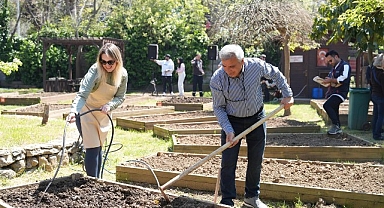 Kadıköy Bostanları’nda Yaz Dönemi Başladı