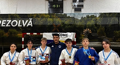 Kağıtspor’un başarısı her geçen gün katlanarak artıyor; “Kağıtspor harikalar yaratıyor”