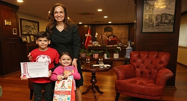 Karşıyaka Belediyesi yılın kitap tutkunlarını seçti