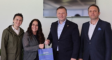  Kartepe’de Kütüphane Haftası’na Yazarlı Kutlama