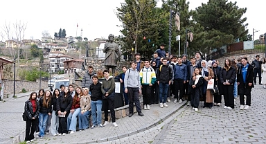 Kitapların izinde Kocaeli’yi adım adım keşfettiler