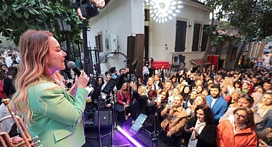 Konak’tan Dario Moreno için unutulmaz şenlik: İzmirliler akın etti