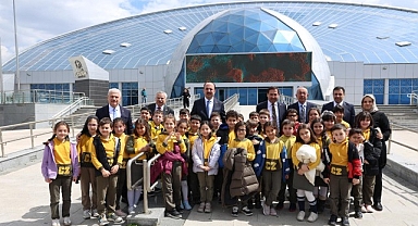 Konya Protokolü Bilim Merkezi’nde Öğrencilerle Buluştu