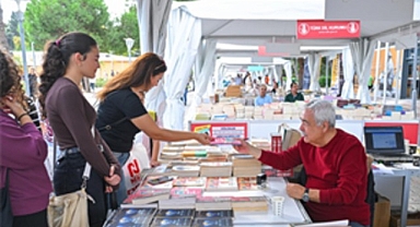 Kültürpark’ta büyük buluşma: İZKİTAP başlıyor