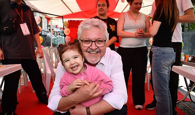 Lüleburgaz 35’inci Uluslararası 23 Nisan Çocuk Şenliği başladı